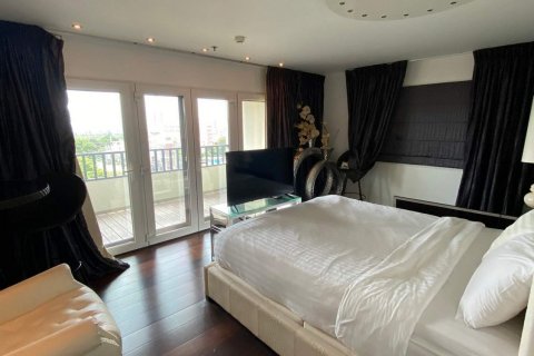 Condo in Pattaya, Thailand, 3 bedrooms  № 45397 - photo 22