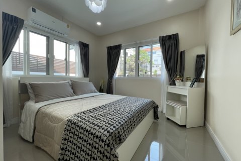 House in Pattaya, Thailand 4 bedrooms № 45480 - photo 5