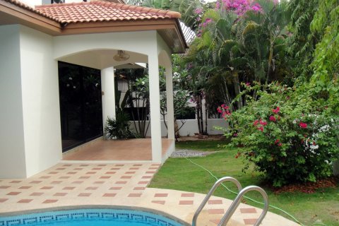 House in Pattaya, Thailand 4 bedrooms № 45431 - photo 5