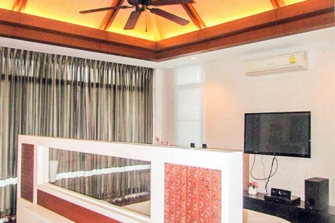 House in Pattaya, Thailand 3 bedrooms № 45429 - photo 12