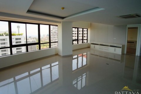 Condo on Jomtien Beach, Pattaya, Thailand, 3 bedrooms  № 45235 - photo 3