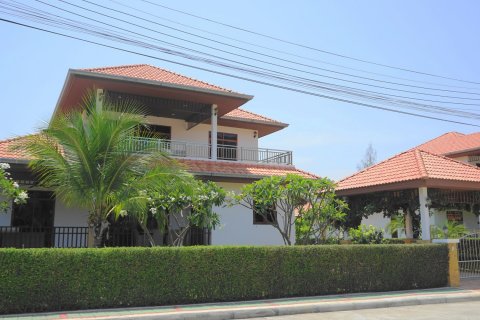 Villa in Hua Hin, Thailand 3 bedrooms № 46223 - photo 3