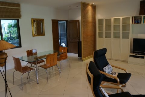 Condo in Pattaya, Thailand, 2 bedrooms  № 45006 - photo 12