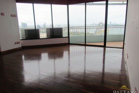 Condo in Pattaya, Thailand, 4 bedrooms  № 45245 - photo 20