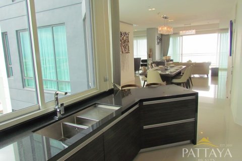 Condo on Jomtien Beach, Pattaya, Thailand, 3 bedrooms  № 45077 - photo 13