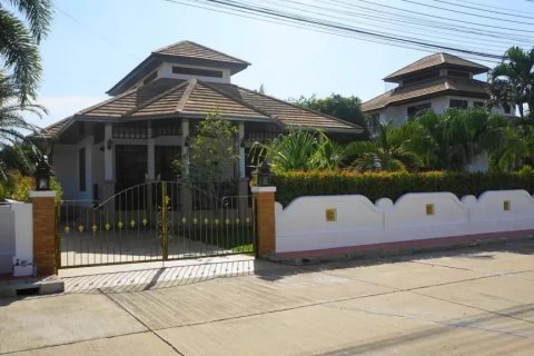 Villa in Hua Hin, Thailand 2 bedrooms № 46117 - photo 1