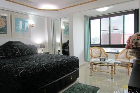 Condo in Pattaya, Thailand, 2 bedrooms  № 45233 - photo 15