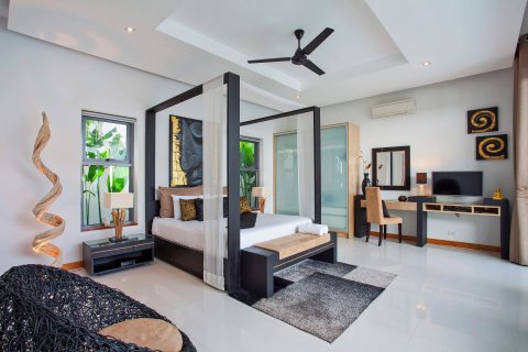 Villa on Nai Harn Beach, Thailand 3 bedrooms № 44817 - photo 19