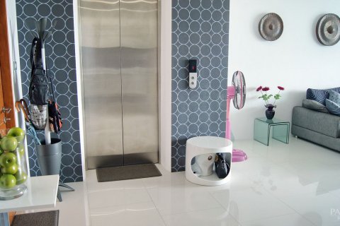 Condo in Pattaya, Thailand, 2 bedrooms  № 45204 - photo 12