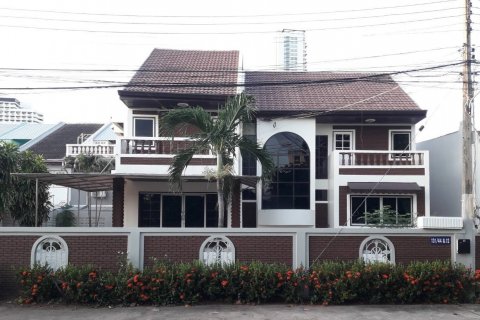 House on Jomtien Beach, Pattaya, Thailand 5 bedrooms № 45538 - photo 23