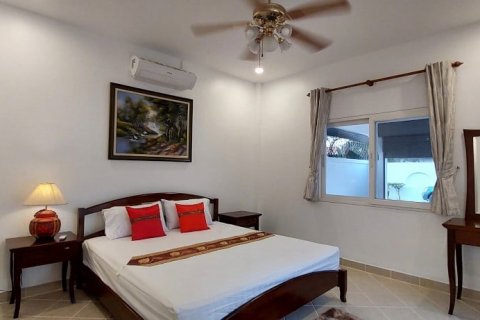 House in Pattaya, Thailand 4 bedrooms № 46179 - photo 17