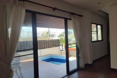 House in Bang Lamung, Thailand 4 bedrooms № 46197 - photo 5