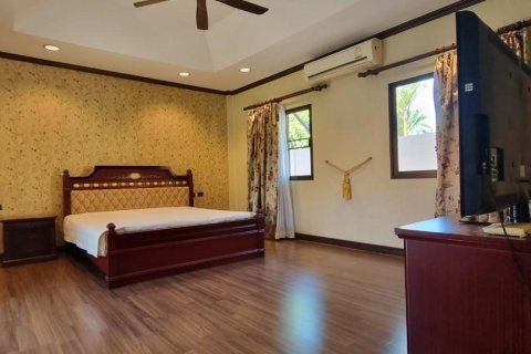 House in Sattahip, Thailand 3 bedrooms № 46203 - photo 11