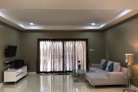 House in Pattaya, Thailand 5 bedrooms № 45542 - photo 15