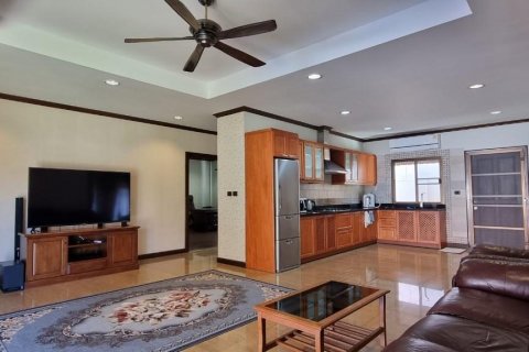 House in Sattahip, Thailand 3 bedrooms № 46203 - photo 6