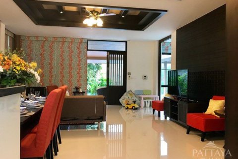 House in Pattaya, Thailand 4 bedrooms № 45496 - photo 11