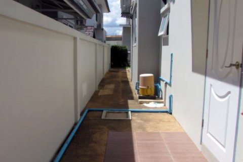 House in Pattaya, Thailand 3 bedrooms № 45462 - photo 2