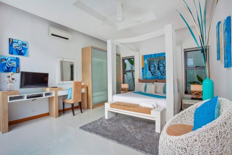 Villa on Nai Harn Beach, Thailand 3 bedrooms № 44817 - photo 21