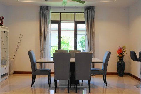 Villa in Hua Hin, Thailand 3 bedrooms № 46223 - photo 10