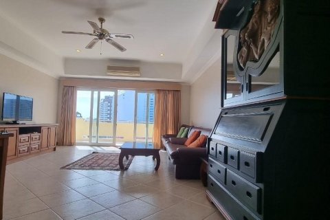 Condo in Bang Lamung, Thailand, 1 bedroom  № 44986 - photo 2