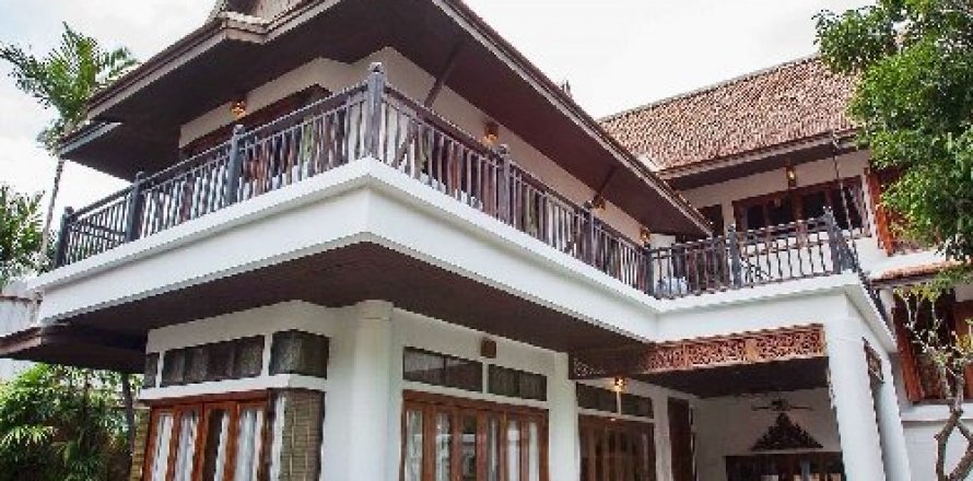 House in Pattaya, Thailand 4 bedrooms № 20912