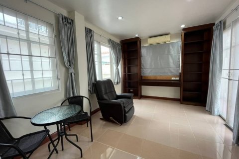 House on Jomtien Beach, Pattaya, Thailand 3 bedrooms № 45467 - photo 12