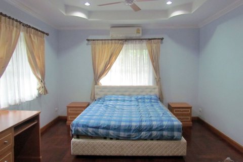 House in Pattaya, Thailand 4 bedrooms № 45516 - photo 21