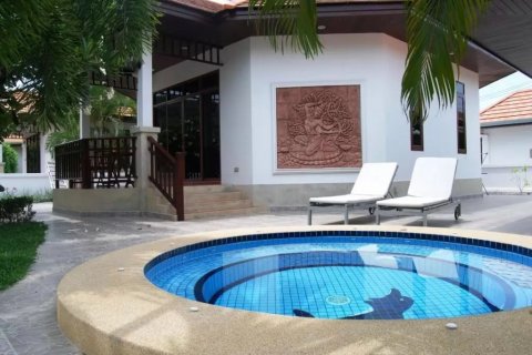 Villa in Hua Hin, Thailand 1 bedroom № 46048 - photo 14