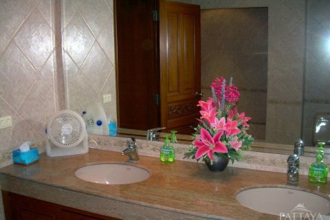 Condo in Pattaya, Thailand, 1 bedroom  № 45280 - photo 16