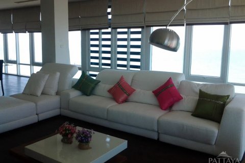 Condo on Jomtien Beach, Pattaya, Thailand, 2 bedrooms  № 45286 - photo 26