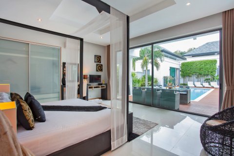 Villa on Nai Harn Beach, Thailand 3 bedrooms № 44817 - photo 17