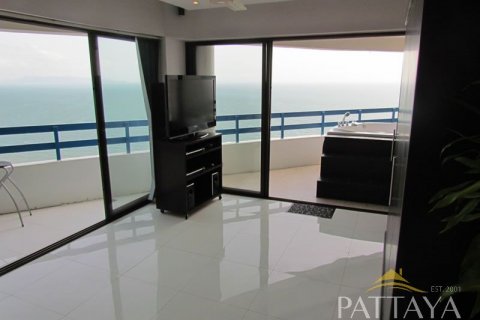 Condo on Jomtien Beach, Pattaya, Thailand, 2 bedrooms  № 45224 - photo 28