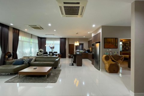 House in Bang Lamung, Thailand 3 bedrooms № 44927 - photo 7