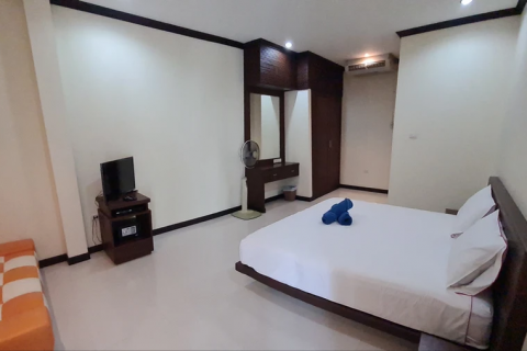 Villa in Patong, Thailand 6 bedrooms № 44876 - photo 28