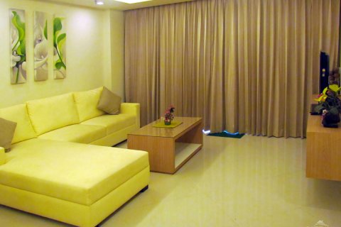 Condo in Pattaya, Thailand, 2 bedrooms  № 45014 - photo 1
