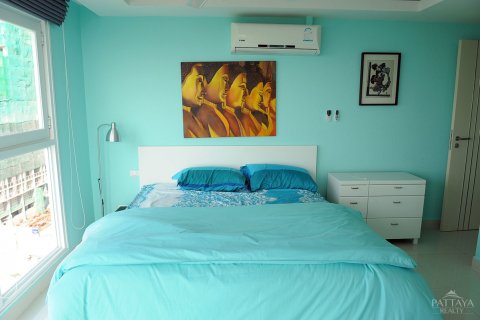 Condo in Pattaya, Thailand, 2 bedrooms  № 45052 - photo 17