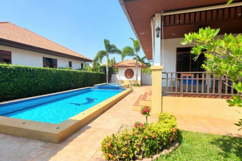 Villa in Hua Hin, Thailand 3 bedrooms № 46212 - photo 12