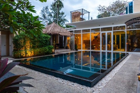Villa in Mai Khao, Thailand 4 bedrooms № 34432 - photo 1