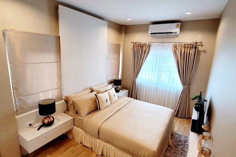House in Pattaya, Thailand 3 bedrooms № 45490 - photo 1