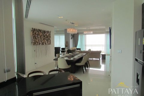 Condo on Jomtien Beach, Pattaya, Thailand, 3 bedrooms  № 45077 - photo 15