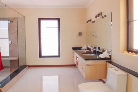 House in Pattaya, Thailand 4 bedrooms № 45518 - photo 20