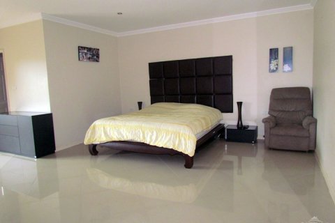 Condo in Pattaya, Thailand, 2 bedrooms  № 45285 - photo 10