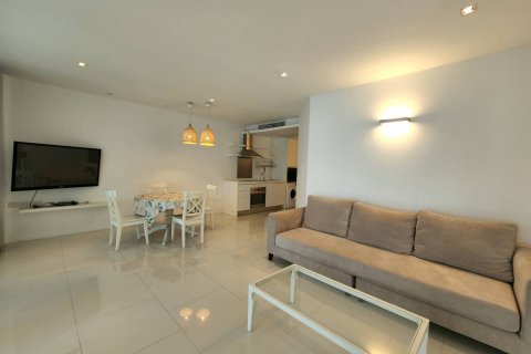 Condo in Pattaya, Thailand, 2 bedrooms  № 45405 - photo 1