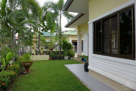 House in Pattaya, Thailand 3 bedrooms № 45468 - photo 10