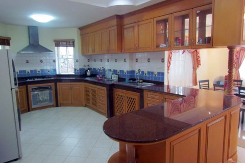 House in Pattaya, Thailand 4 bedrooms № 45516 - photo 26