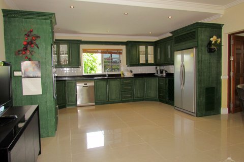House in Pattaya, Thailand 3 bedrooms № 45435 - photo 16