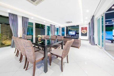 House on Jomtien Beach, Pattaya, Thailand 5 bedrooms № 45439 - photo 8