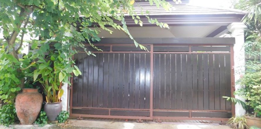 House in Pattaya, Thailand 3 bedrooms № 45476