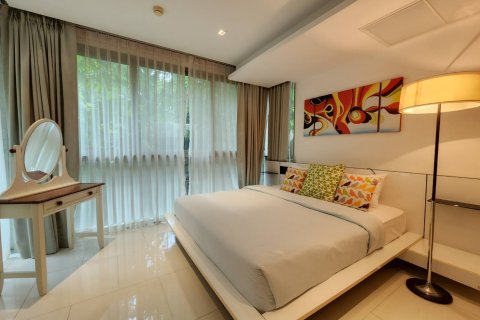 Condo in Pattaya, Thailand, 2 bedrooms  № 45401 - photo 1