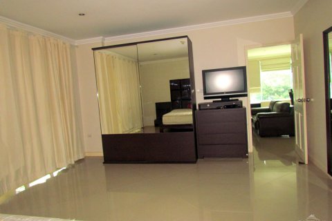 Condo in Pattaya, Thailand, 2 bedrooms  № 45285 - photo 16